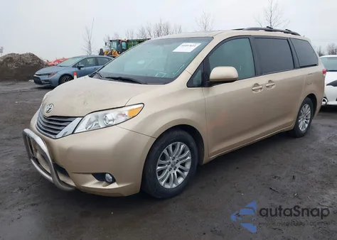 2011 Toyota Sienna Xle V6 z USA, uszkodzony, nr VIN 5TDYK3DC0BS092861